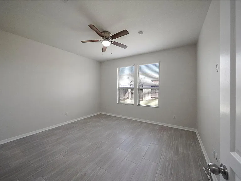 2719 Skyview Long Dr — Photo 16