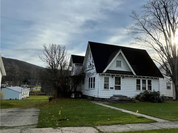 907 W Water St, Smethport, PA 16749
