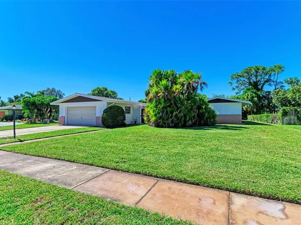 1010 Casabella Dr, Bradenton, FL 34209