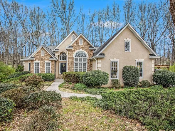 58 Saint Andrews Ct, Hiram, GA 30141