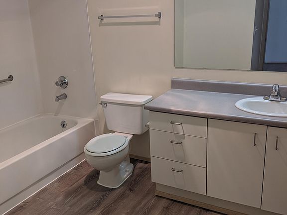 5th image of 3401 Pacific Ave #55-B113