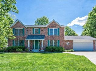 16078 Hunters Way Dr, Chesterfield, MO 63017