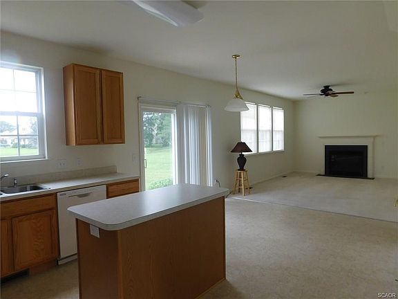 5th image of 5 Waterford Ln