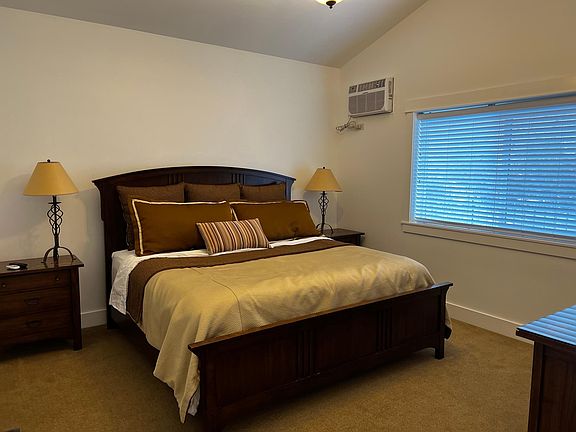 4th image of 23772 Crescent Bay Dr NW #207