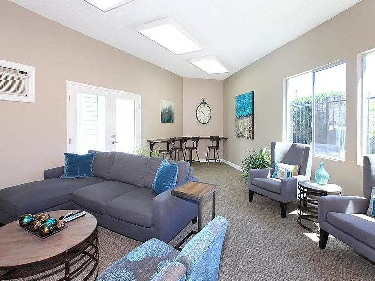5025 E Pacific Coast Hwy — Photo 5