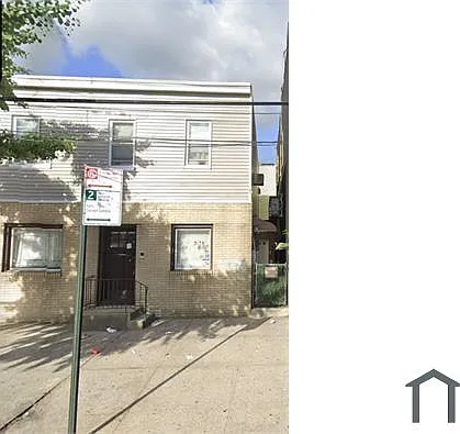 3 bed, 1000 sqft, $3,811 — Photo 1