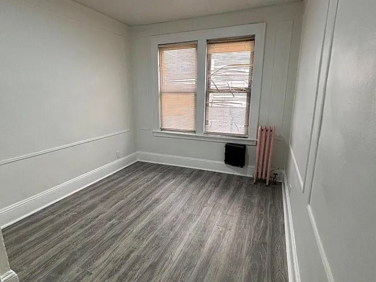413 Lyons Ave — Photo 12