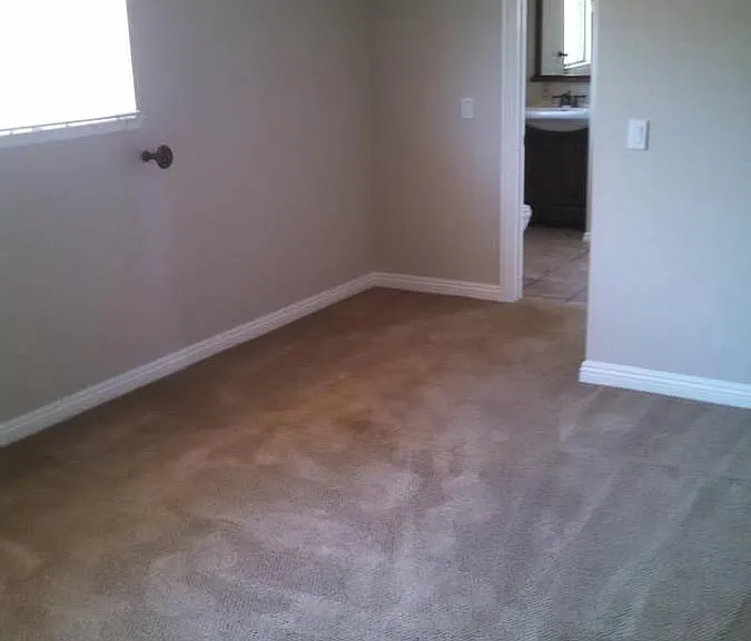 2638 E Sycamore St — Photo 12