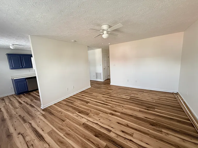 1034 Pinoak Dr #1032 — Photo 3