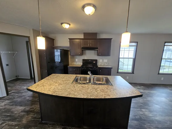 6001 E Maple St #86, Romulus, MI 48174