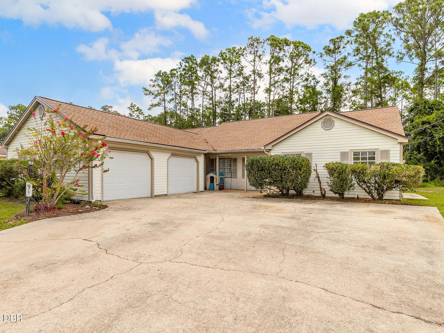 3 bed, 2.0 bath, 1109 sqft, $1,650 — Photo 1