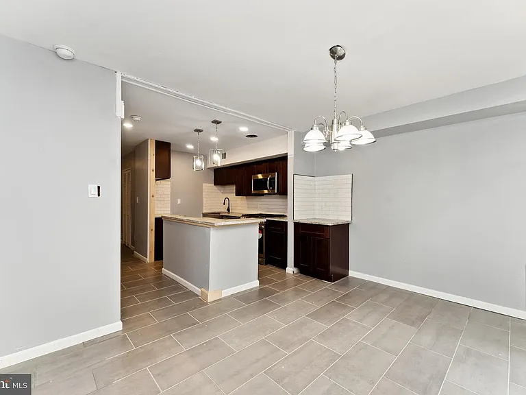 212 G St SW #212 — Photo 4