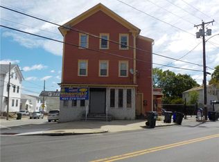 901 Douglas Ave, Providence, RI 02908