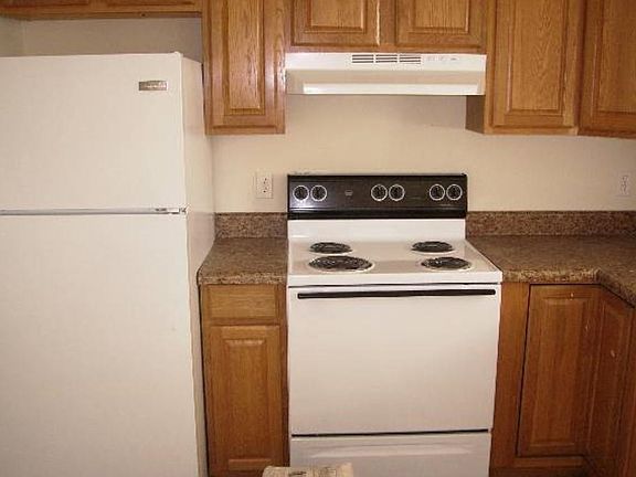 4th image of 2728 Cypress Lake St
