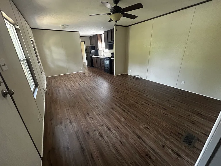 200 Ruby St — Photo 9