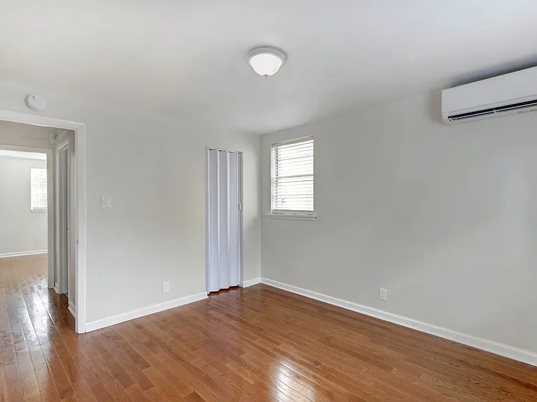 737 E Gwinnett St #D — Photo 9