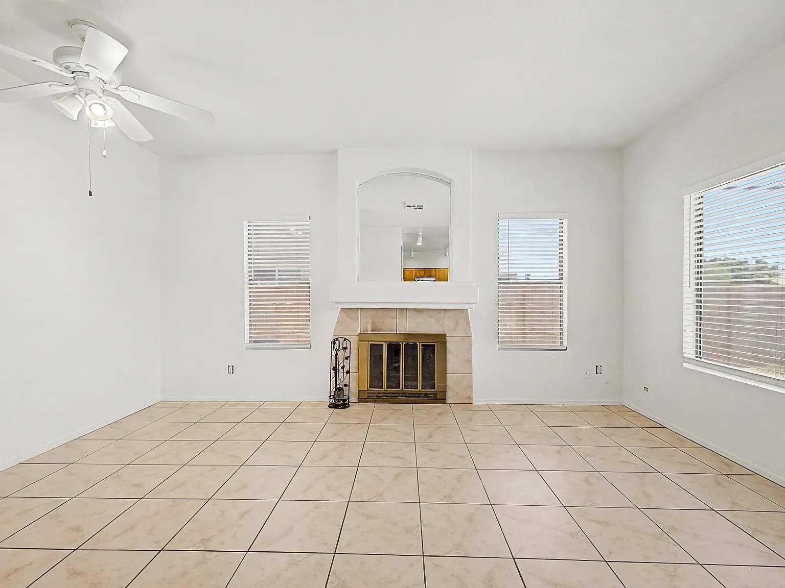 6947 W Via Del Sol Dr — Photo 3