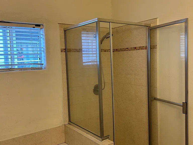 8800 Etiwanda Ave #8 — Photo 17
