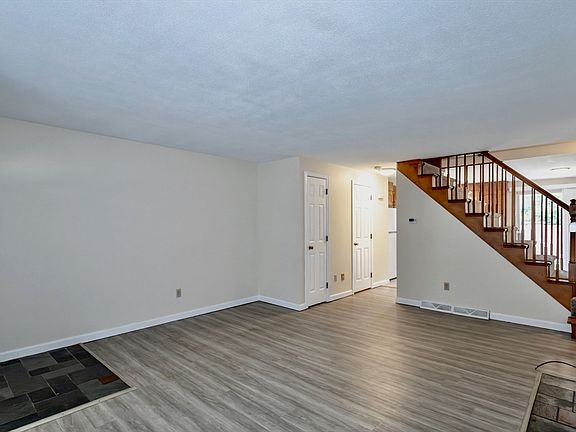 5th image of 3 Mansion Woods Dr #G