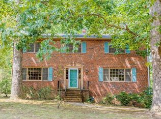 2348 Scarsborough Dr, North Chesterfield, VA 23235