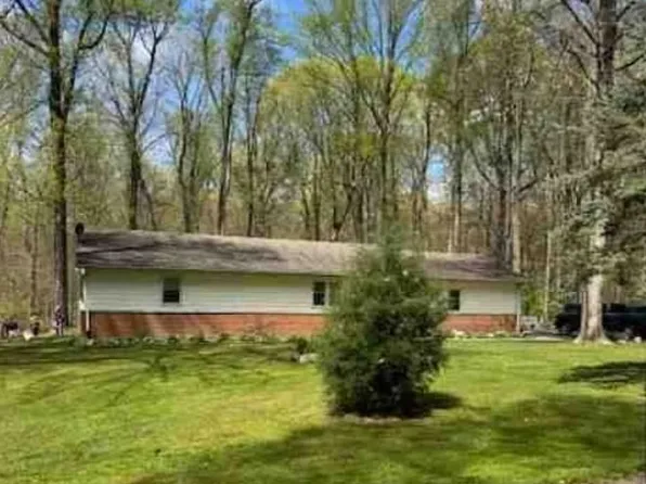 1820 S Ridgeview Rd, Logansport, IN 46947