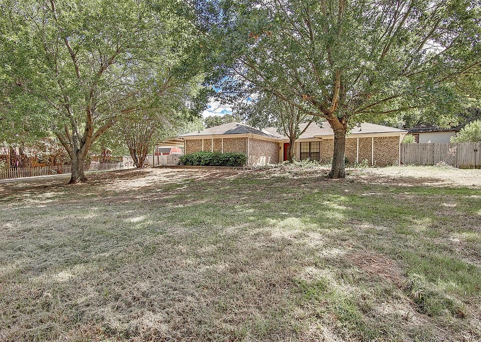 1st image of 609 Donna Ct