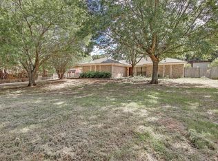 609 Donna Ct, Burleson, TX 76028