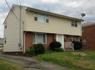 18 Summit Ave, North Plainfield, NJ 07060