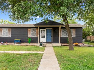 1204 Fannin St, George West, TX 78022
