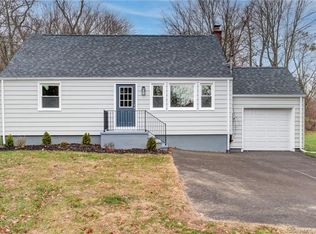 15 Flintlock Rd, Norwalk, CT 06850