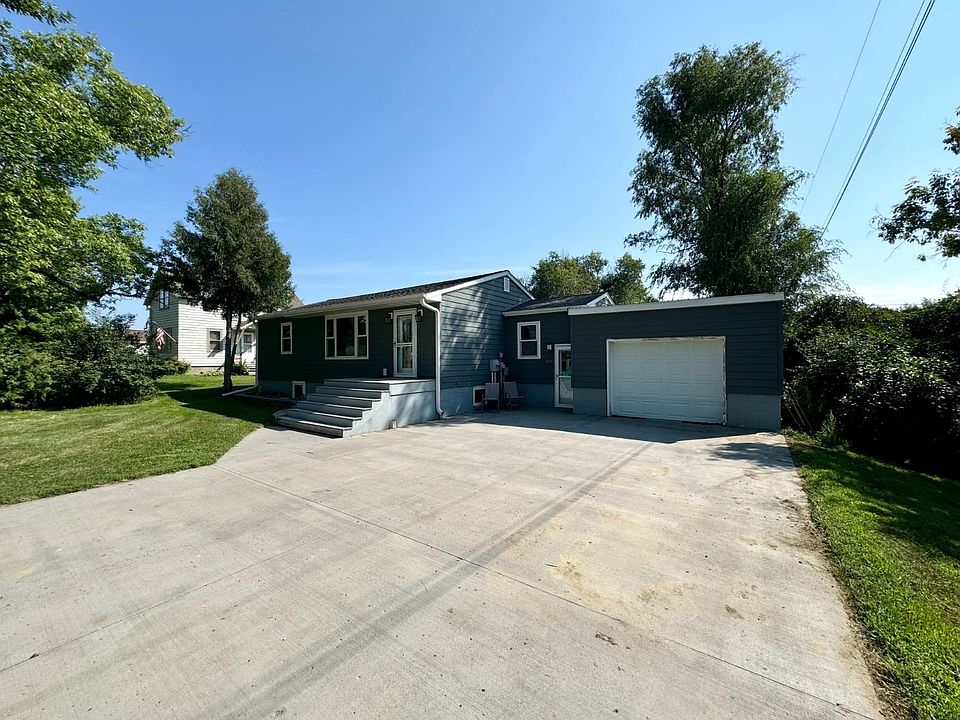 1st image of 405 6th Ave