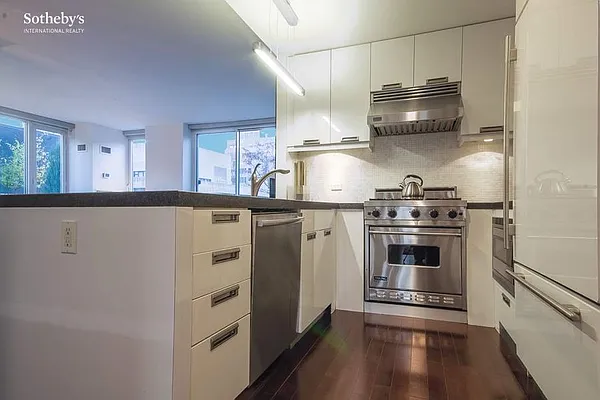 Rented by Sotheby's International Realty | media 5