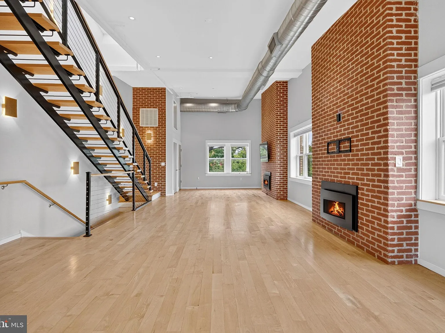 3 bed, 3519 sqft, $6,700 — Photo 3