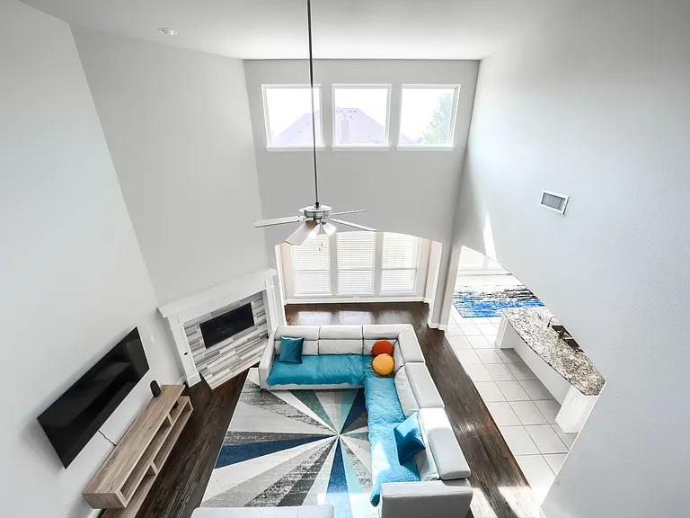 14175 Wheatfield Ln — Photo 11