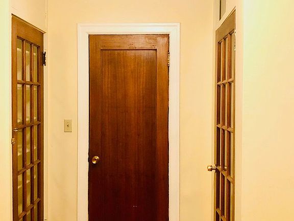 5th image of 221 W Mercer St #Bm102