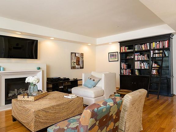 3rd image of 11766 W Sunset Blvd APT 102