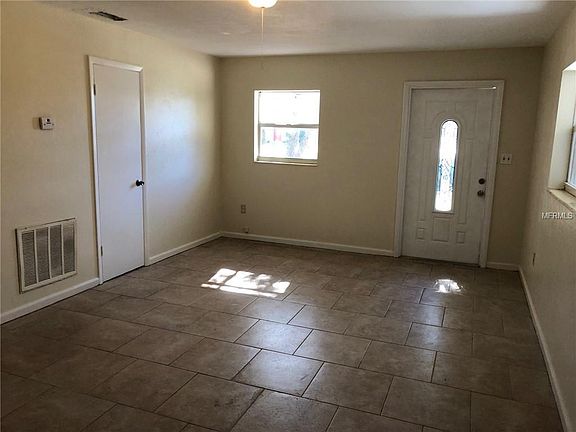 2nd image of 2110 Parkview Ave
