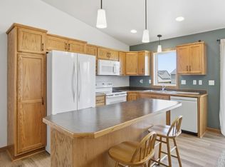 4560 15th St S, Moorhead, MN 56560