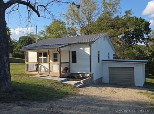 501 E Newton St, Versailles, MO 65084