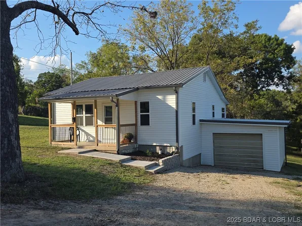 501 E Newton St, Versailles, MO 65084