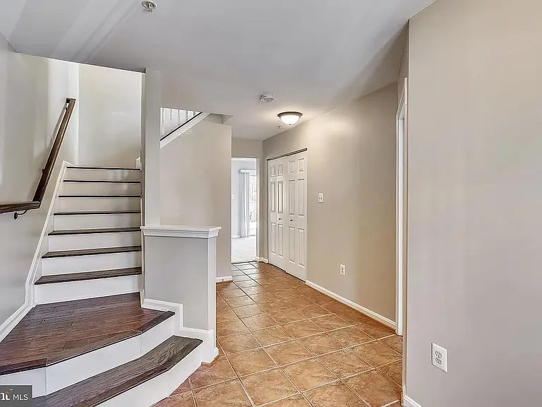 214 Tilden Way — Photo 3
