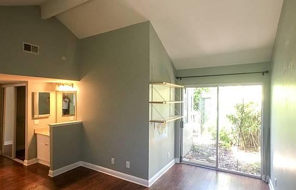 3rd image of 5696 Hollyleaf Ln