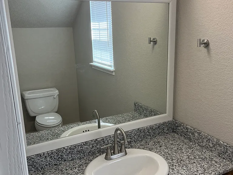 887 N Daisy Ln — Photo 7