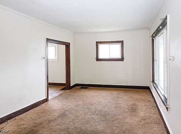 4th image of 489 Dirlam Ct