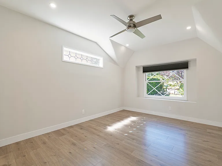 2254 Cross St — Photo 14