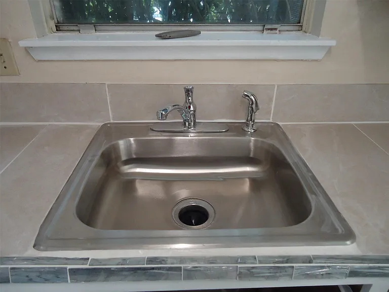 7610 Lemma Dr — Photo 35