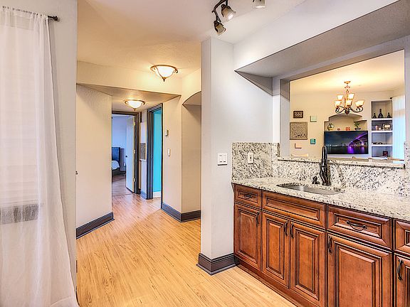5th image of 7240 Westpointe Blvd APT 1120