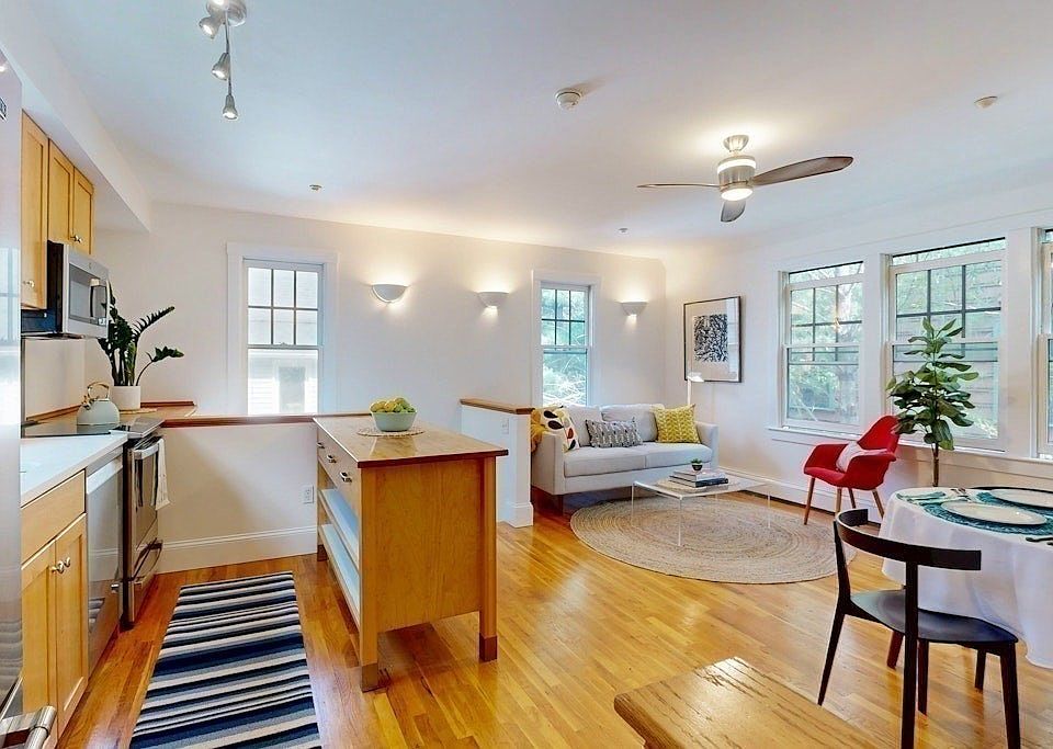 1st image of 421 Norfolk St #2C