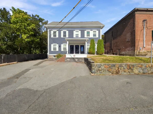 6 Hill Ct, Stoneham, MA 02180