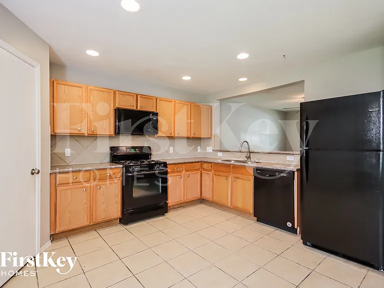 923 Grand Plains Dr — Photo 6